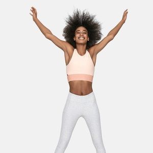 Outdoor Voices slashback crop top! 🌸👙👚